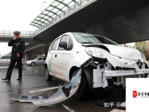 公交车上雪柔遭遇猛烈进入引发热议