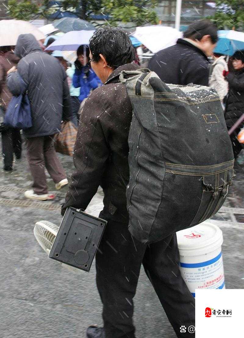 摸硬了寂寞农民工的大 J8:农民工的寂寞与坚韧