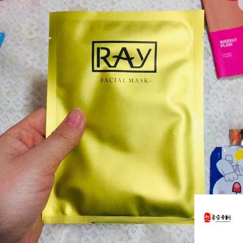 美国一面亲上边一面膜评价掀起热潮:用户评价褒贬不一
