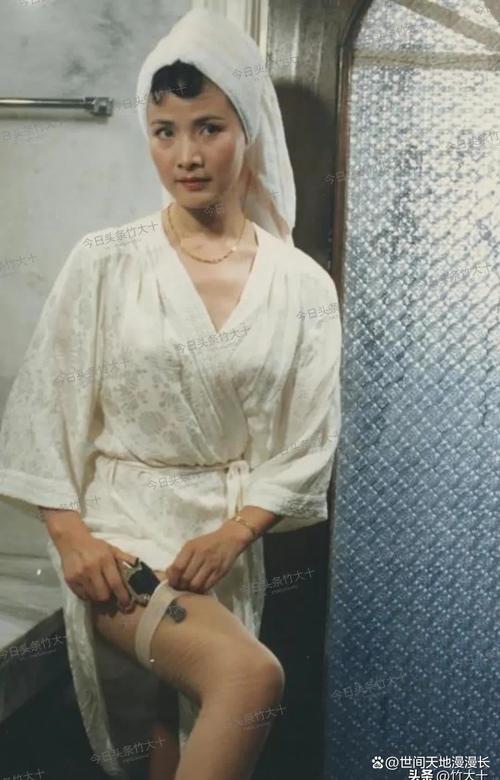 仙踪林老熟女禁忌舞台!国产A片为何让观众疯到窒息?